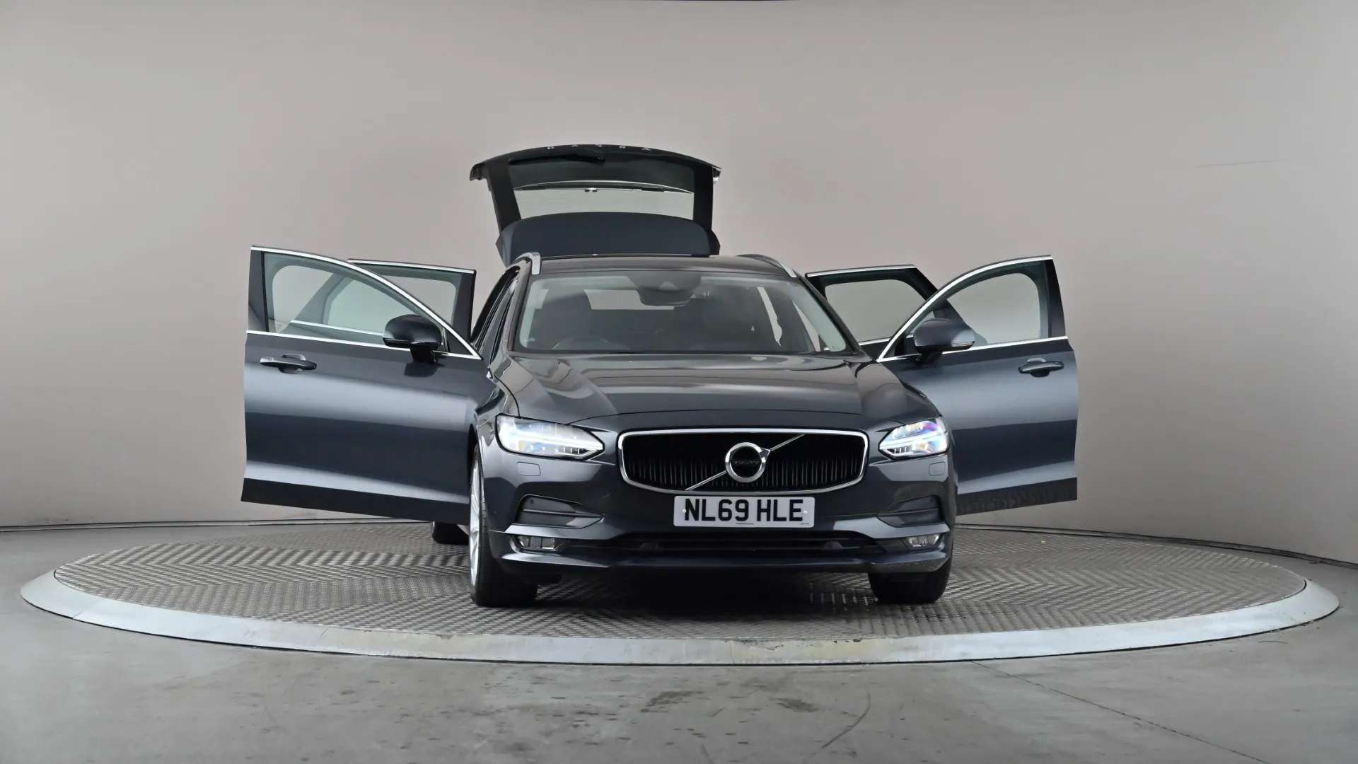2019 VOLVO V90 2019 VOLVO V90