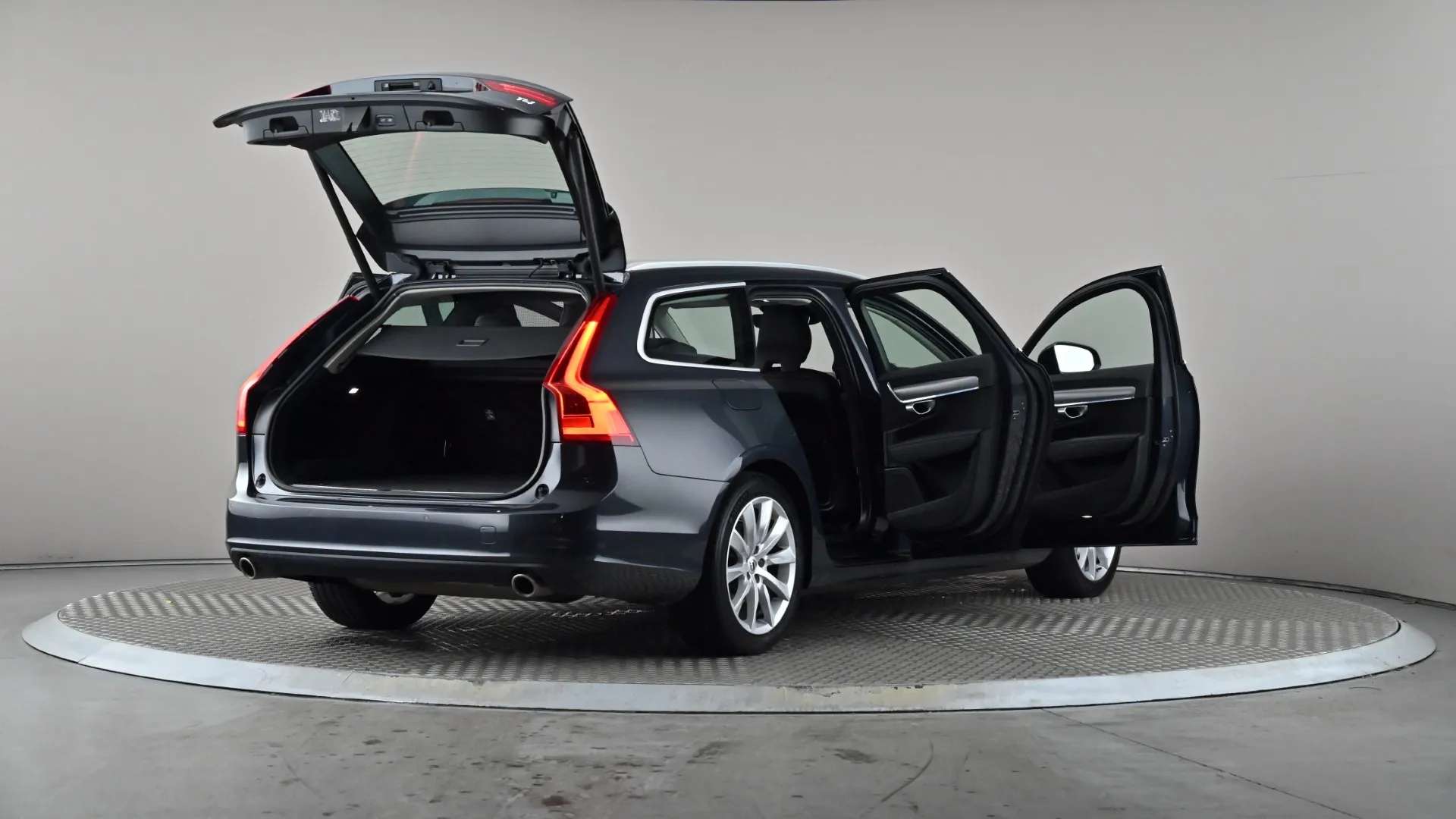 2019 VOLVO V90 2019 VOLVO V90