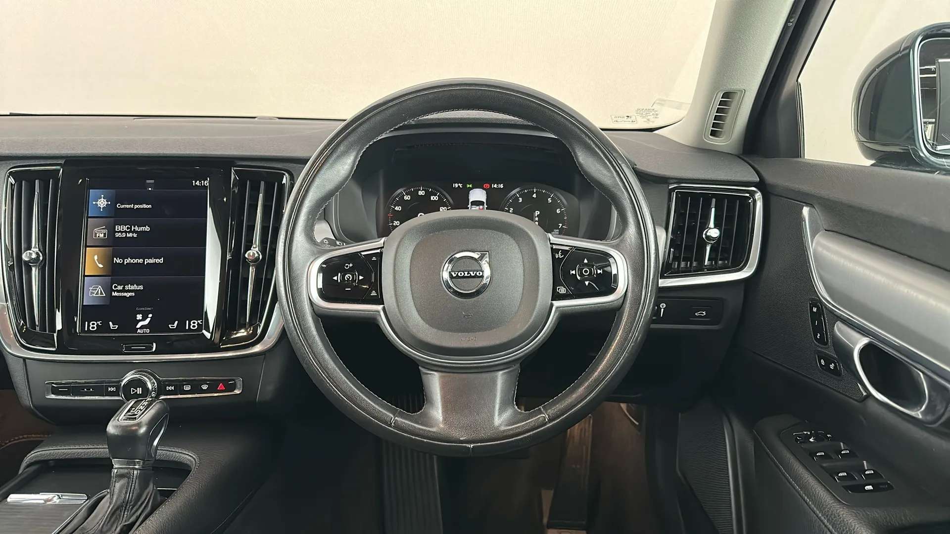 2019 VOLVO V90 2019 VOLVO V90