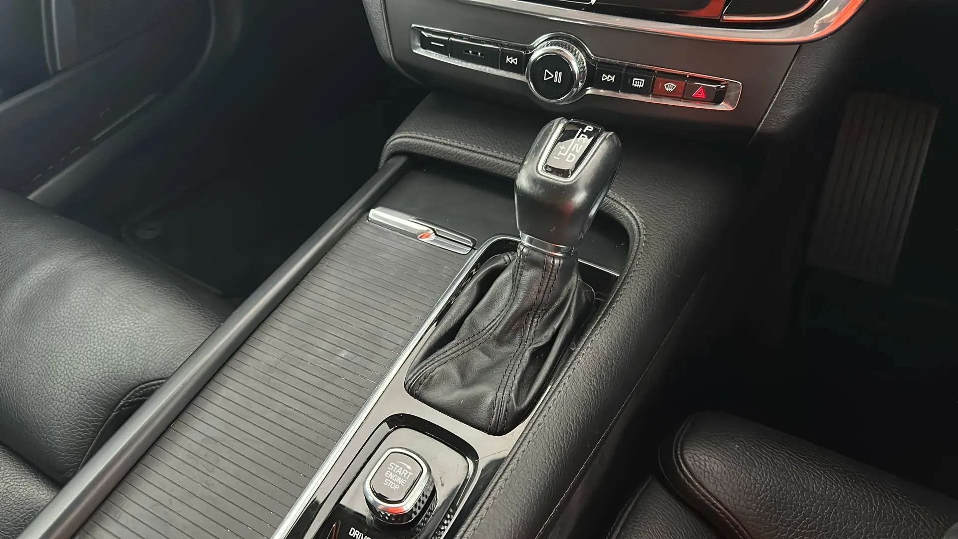 2019 VOLVO V90 2019 VOLVO V90