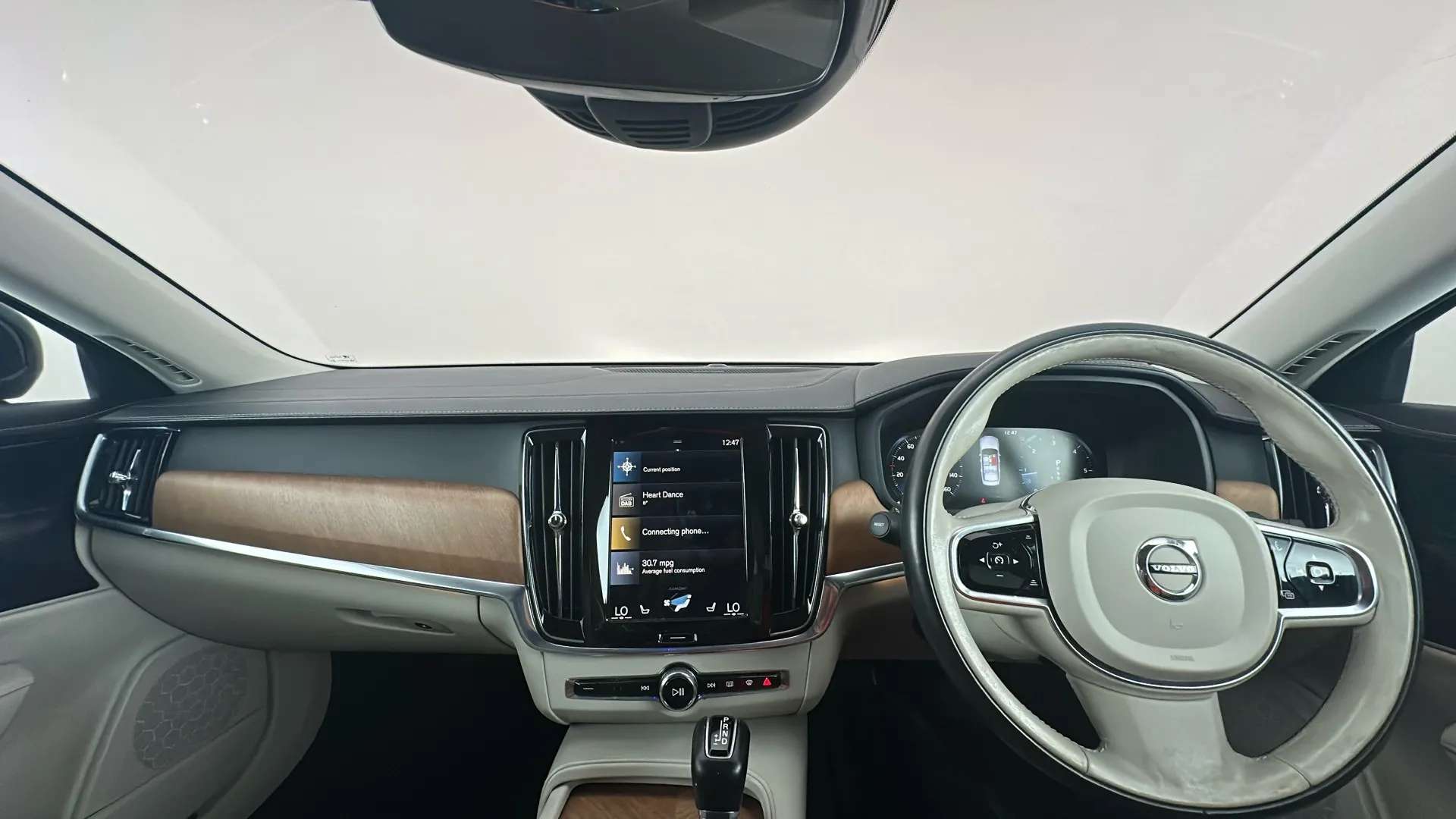 2019 VOLVO S90 2019 VOLVO S90