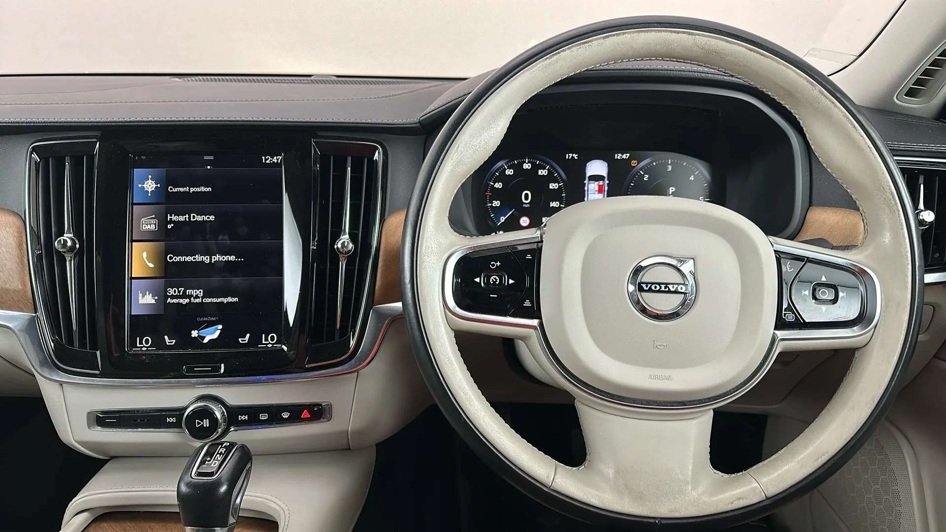 2019 VOLVO S90 2019 VOLVO S90