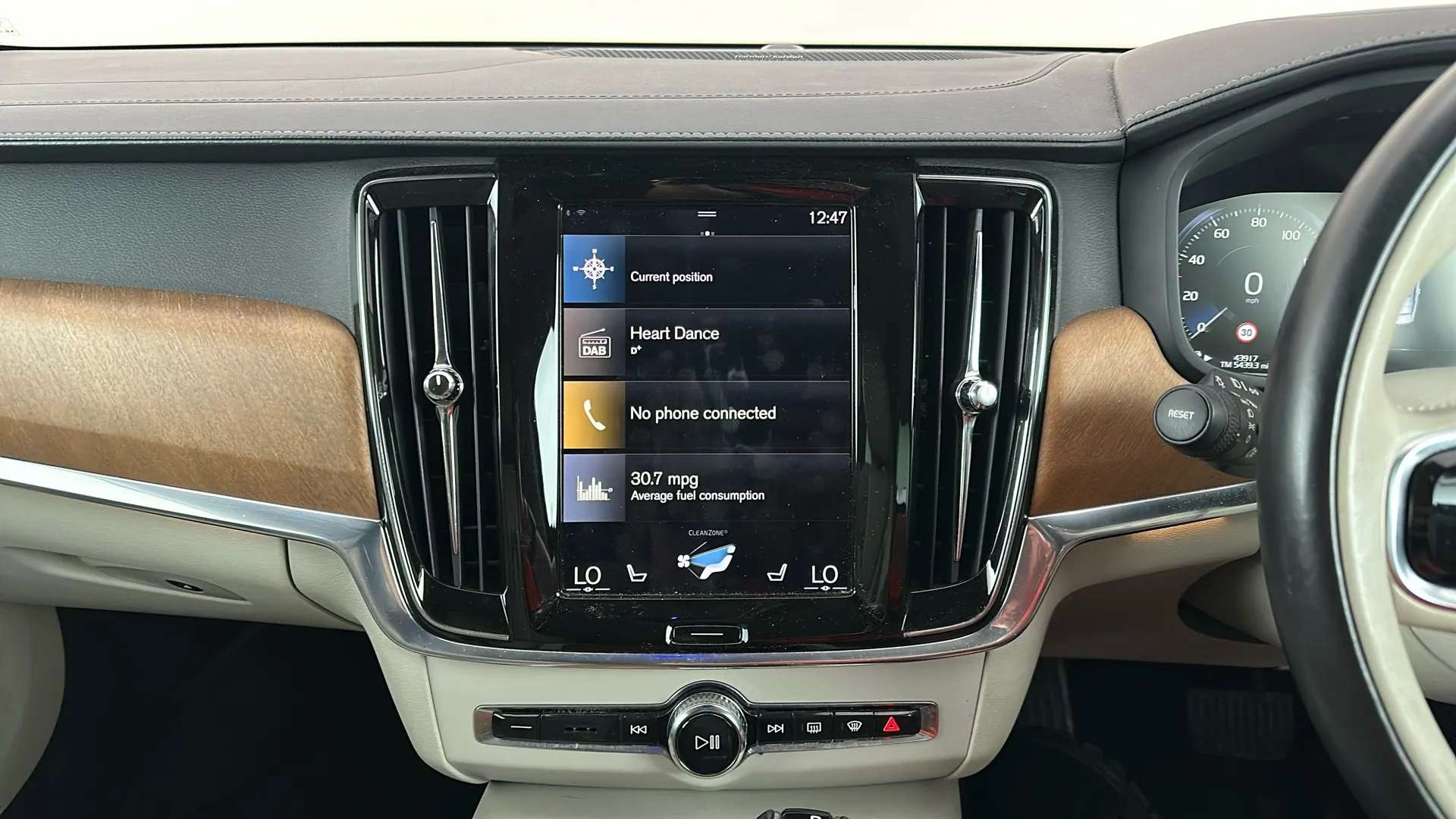 2019 VOLVO S90 2019 VOLVO S90