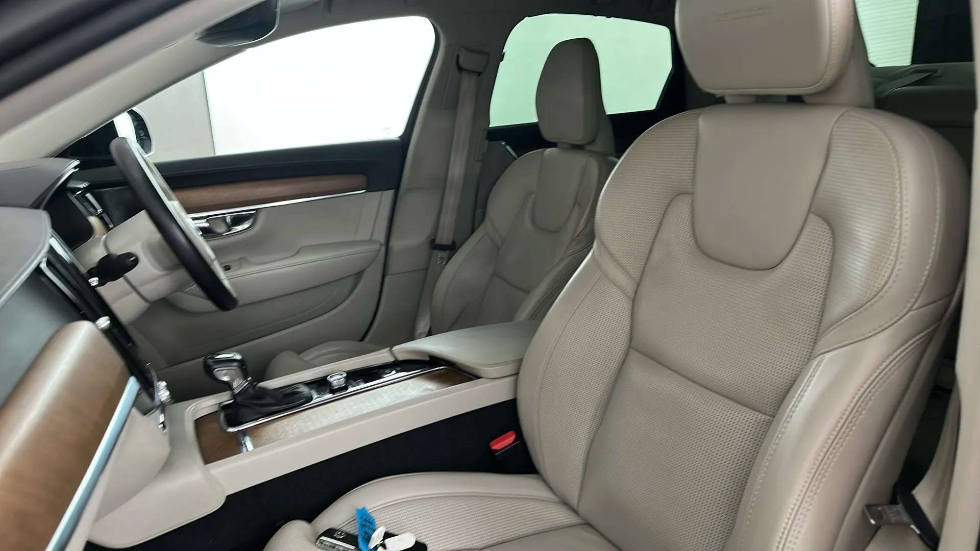 2019 VOLVO S90 2019 VOLVO S90