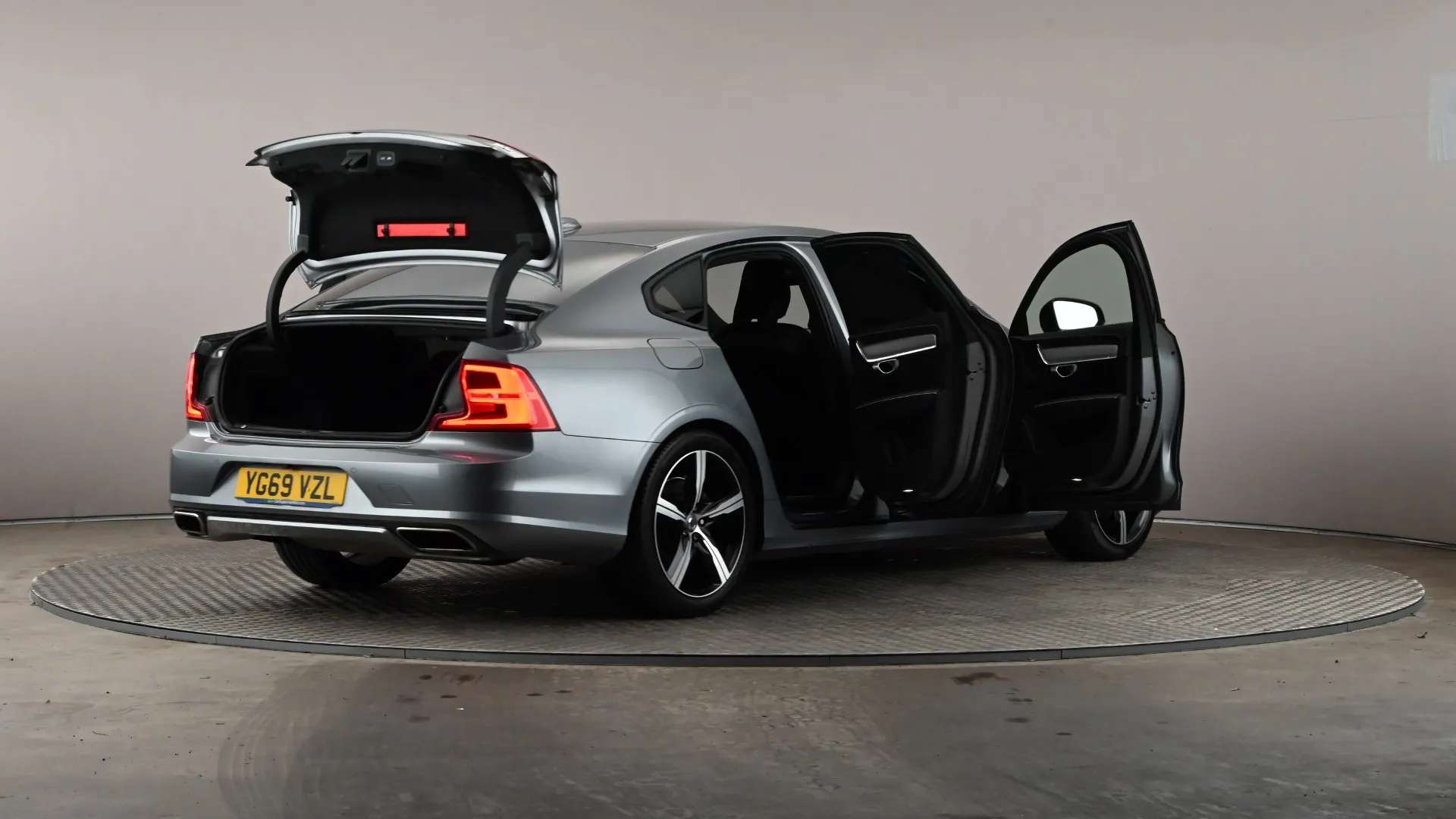 2020 VOLVO S90 2020 VOLVO S90