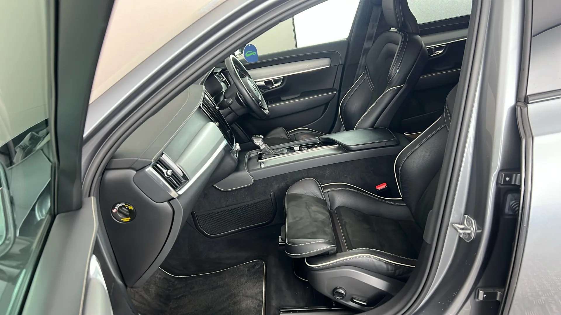 2020 VOLVO S90 2020 VOLVO S90