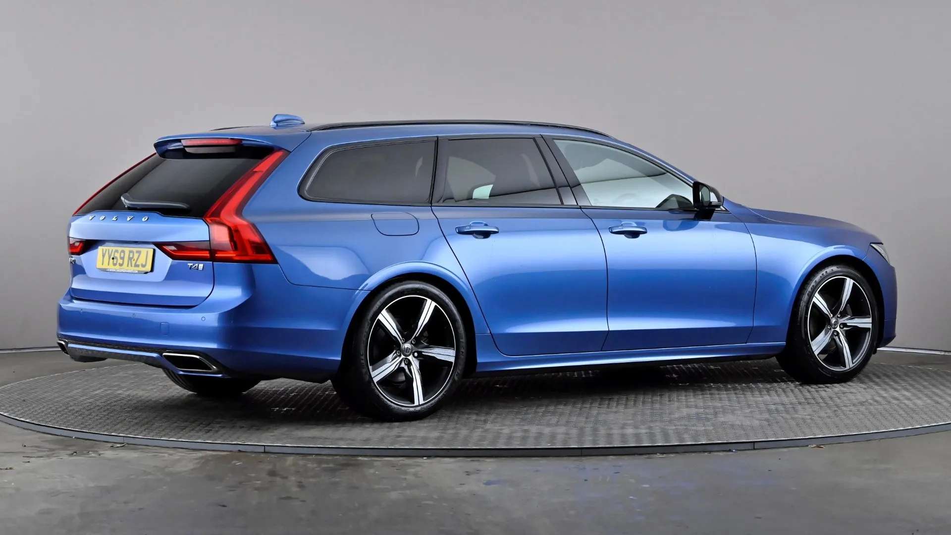 2019 VOLVO V90 2019 VOLVO V90