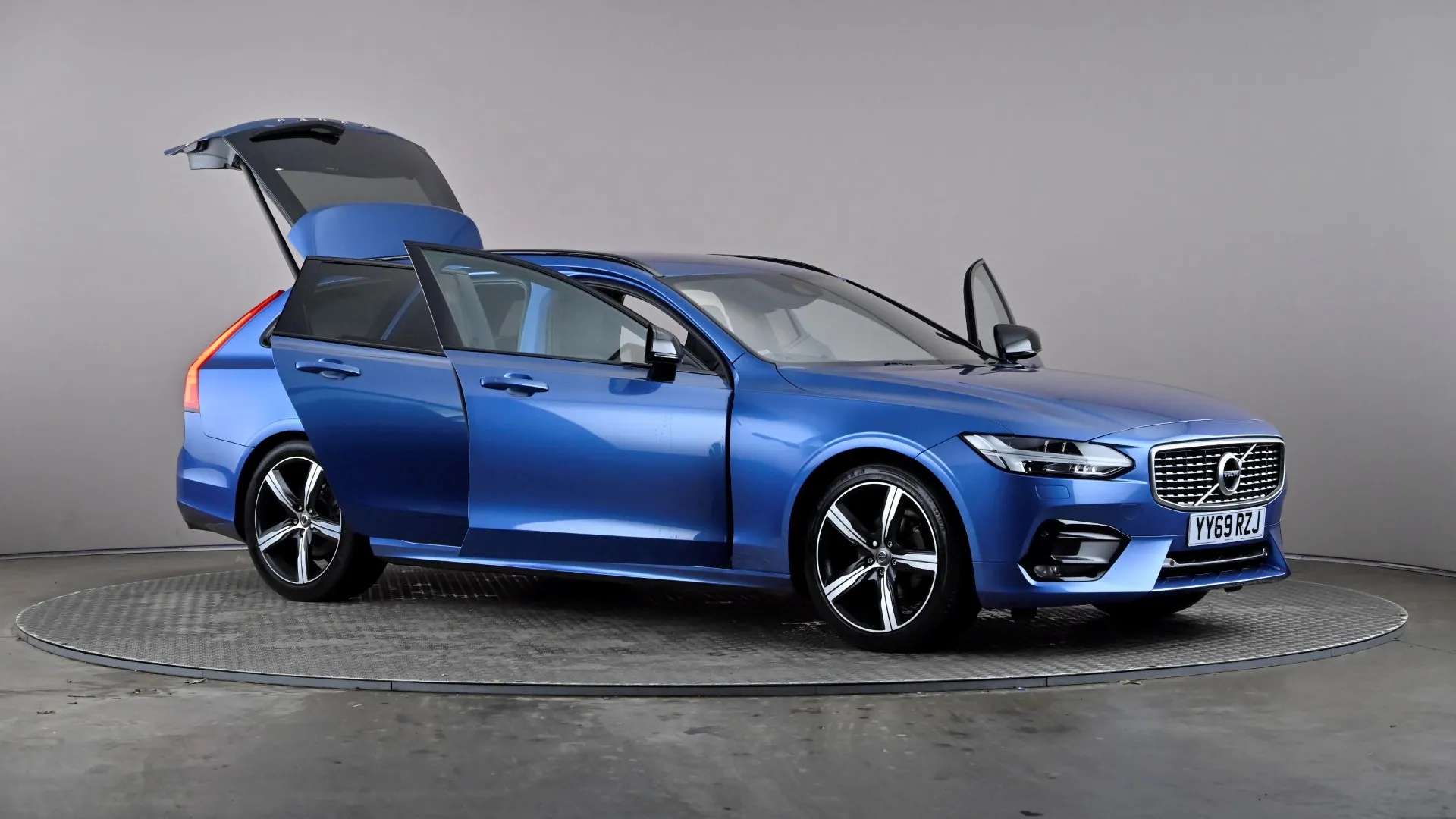 2019 VOLVO V90 2019 VOLVO V90