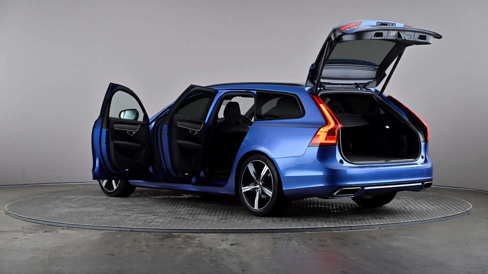 2019 VOLVO V90 2019 VOLVO V90