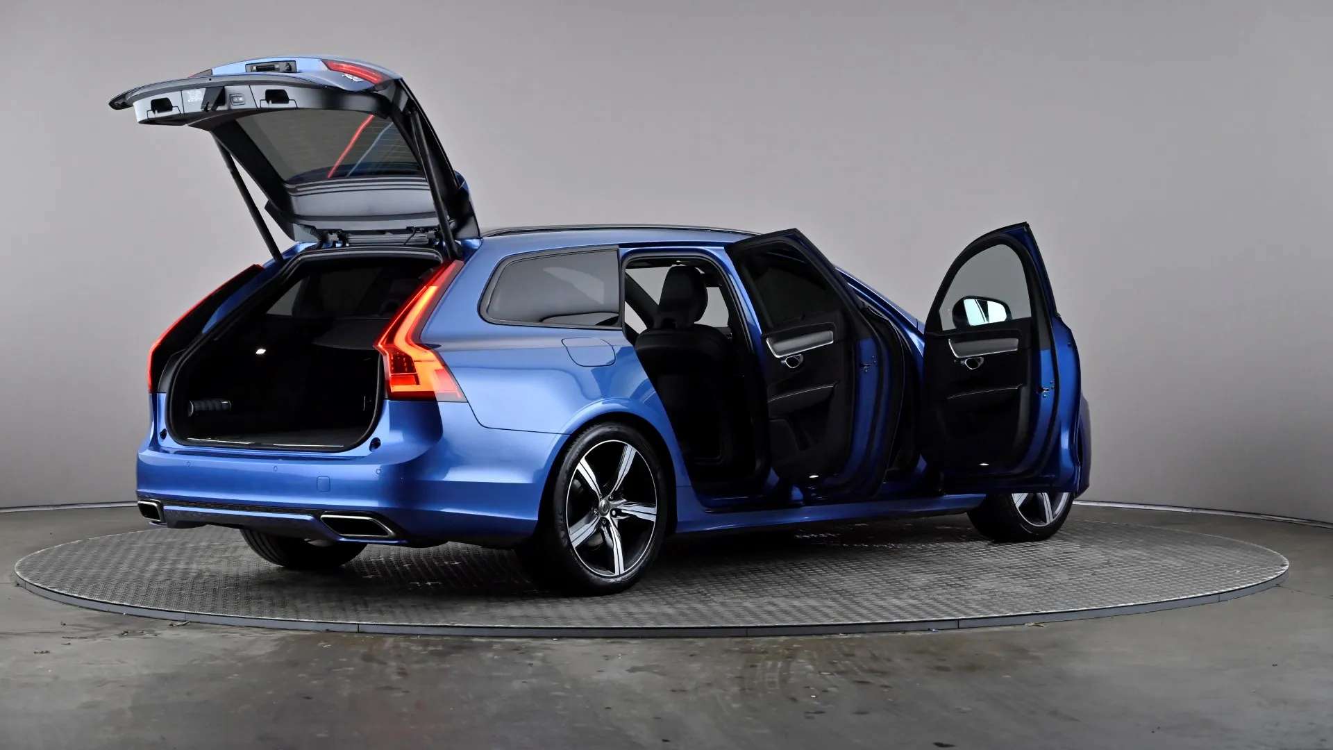 2019 VOLVO V90 2019 VOLVO V90