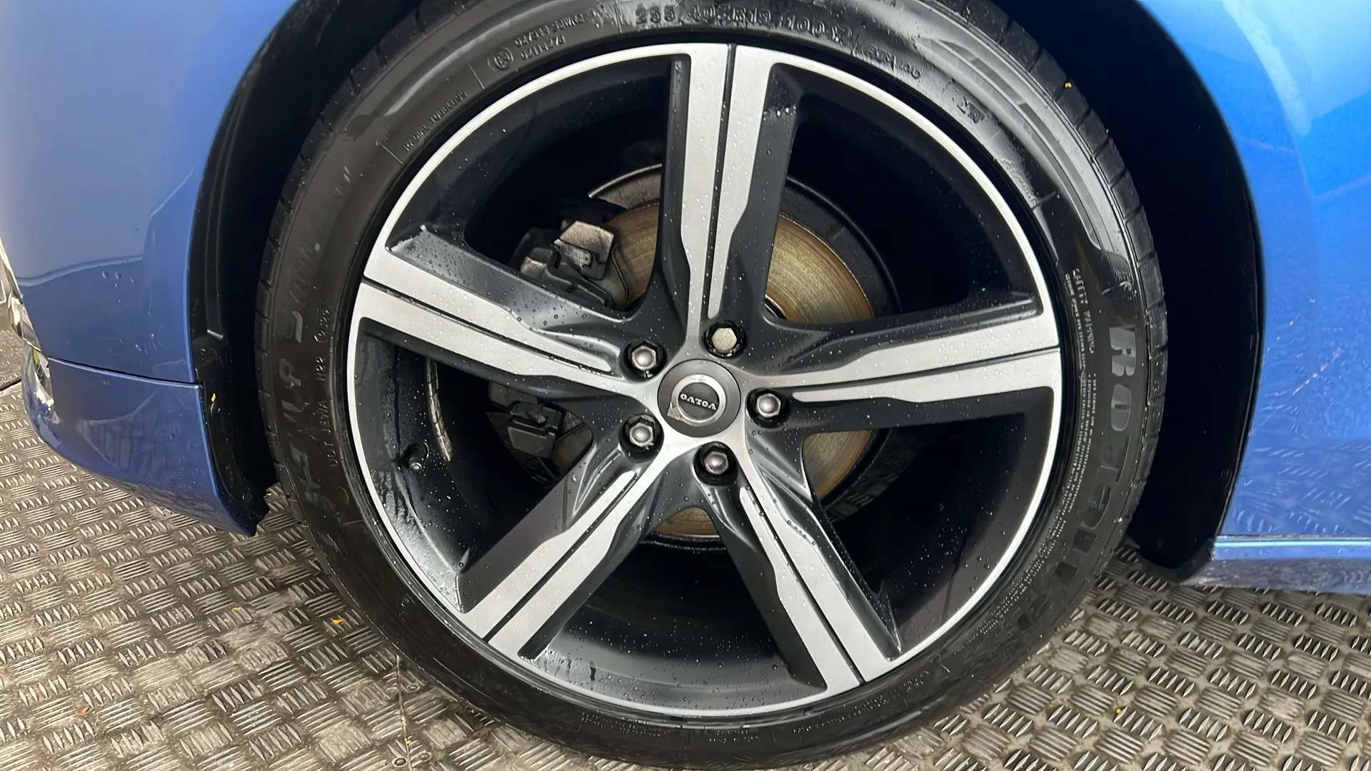 2019 VOLVO V90 2019 VOLVO V90