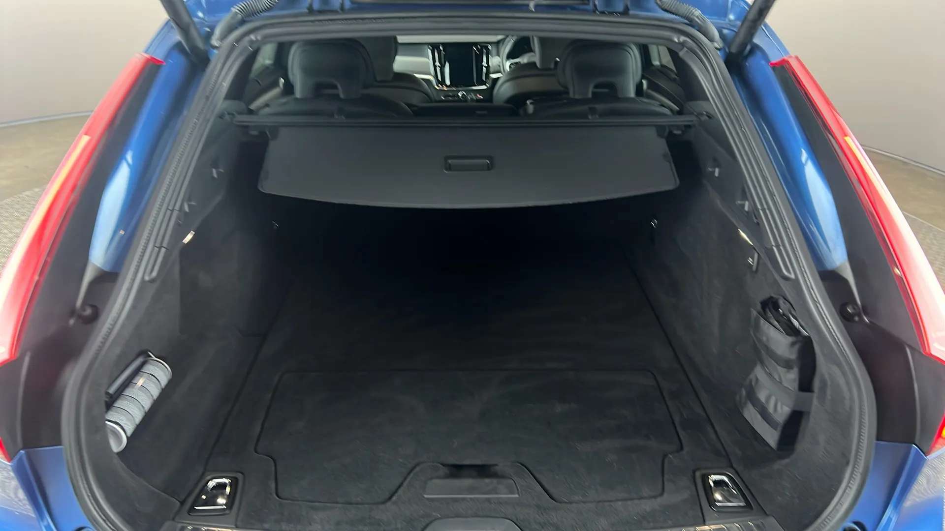 2019 VOLVO V90 2019 VOLVO V90