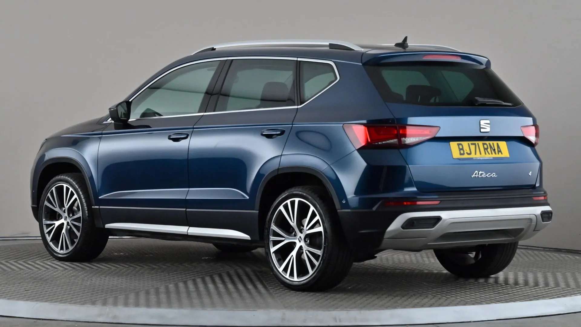 A 2022 SEAT ATECA 2.0 TSI Xperience Lux DSG 4Drive A 2022 SEAT ATECA 2.0 TSI Xperience Lux DSG 4Drive