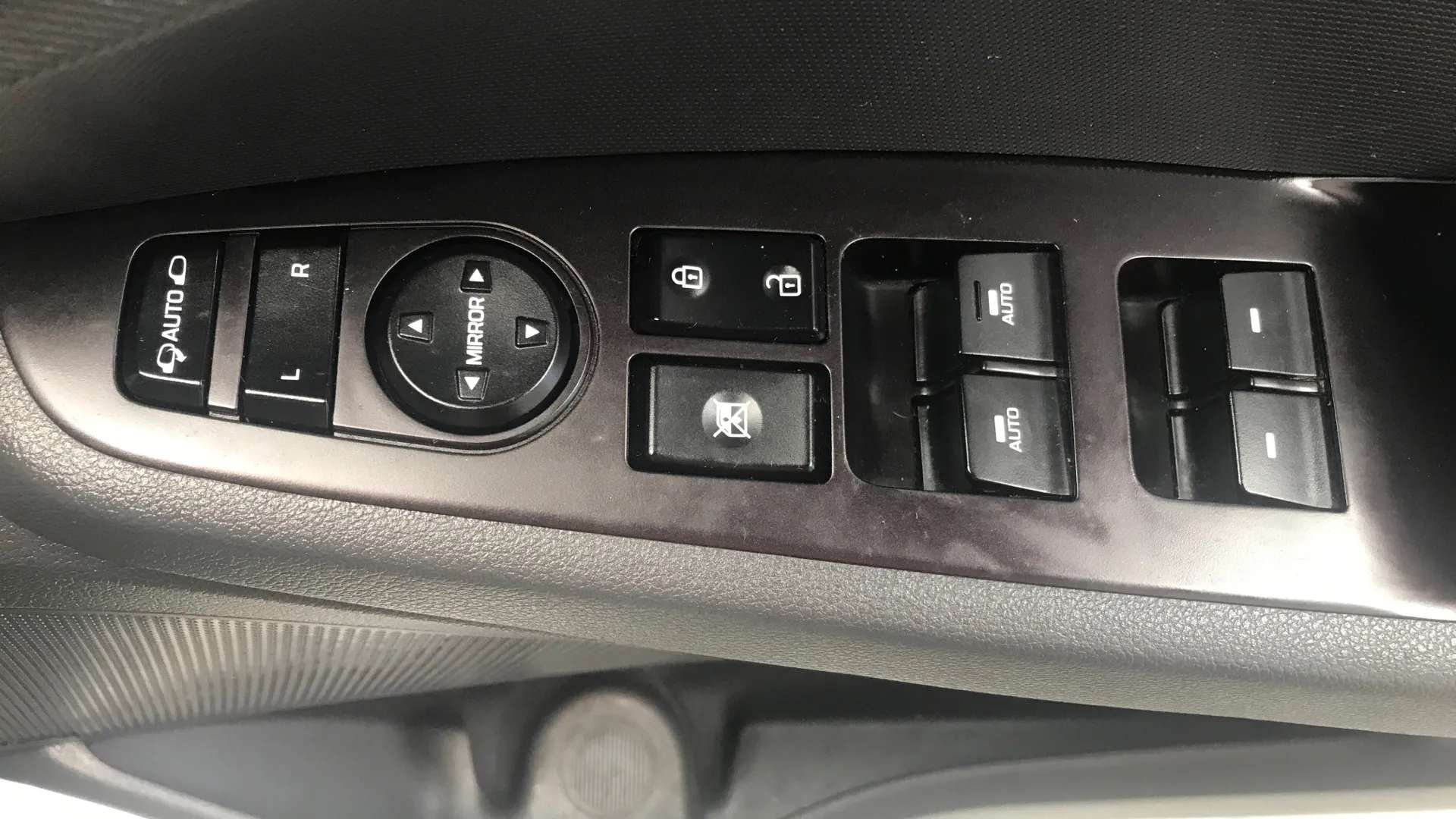 2017 HYUNDAI IONIQ 2017 HYUNDAI IONIQ