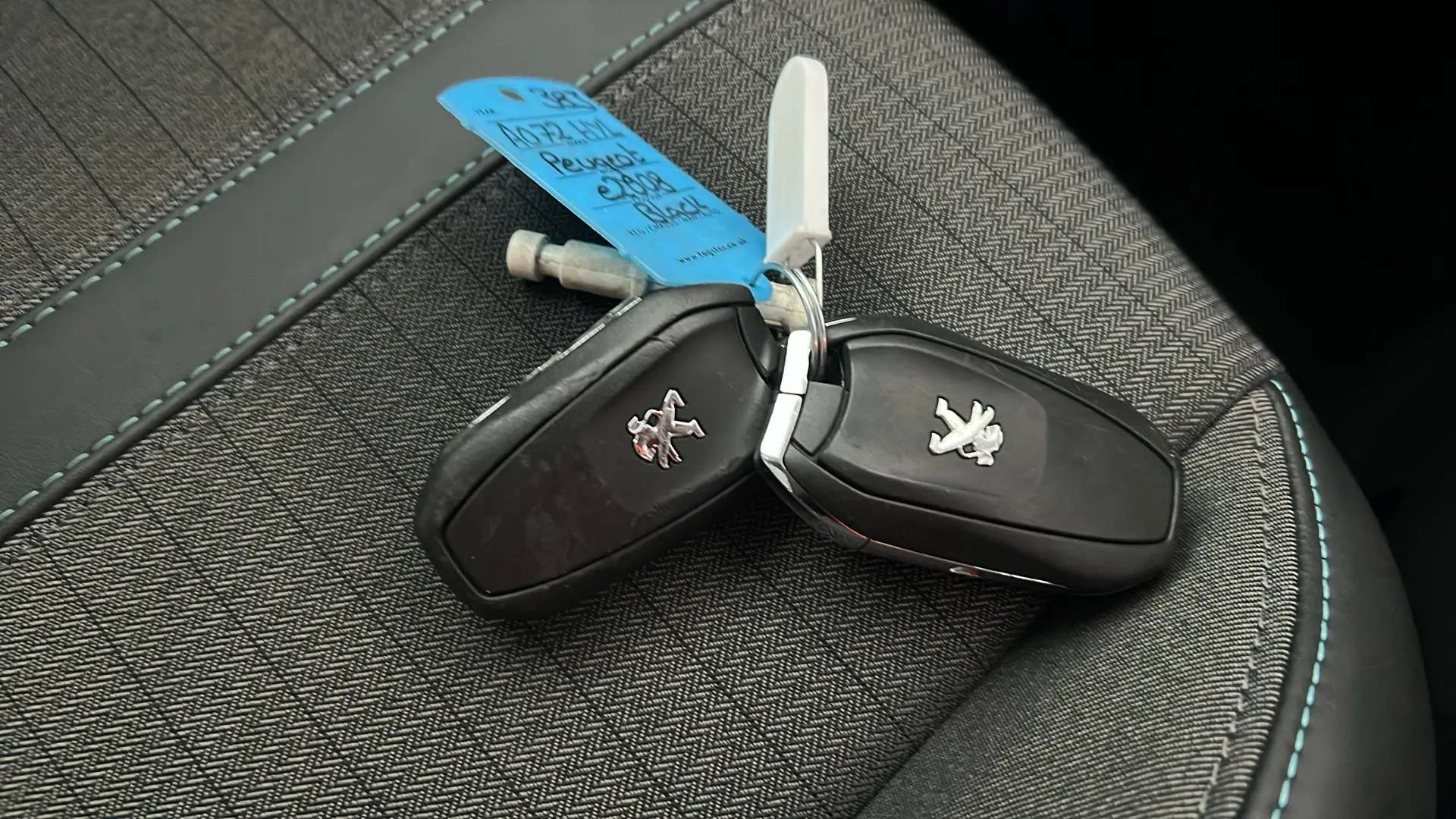 2022 PEUGEOT 2008 2022 PEUGEOT 2008