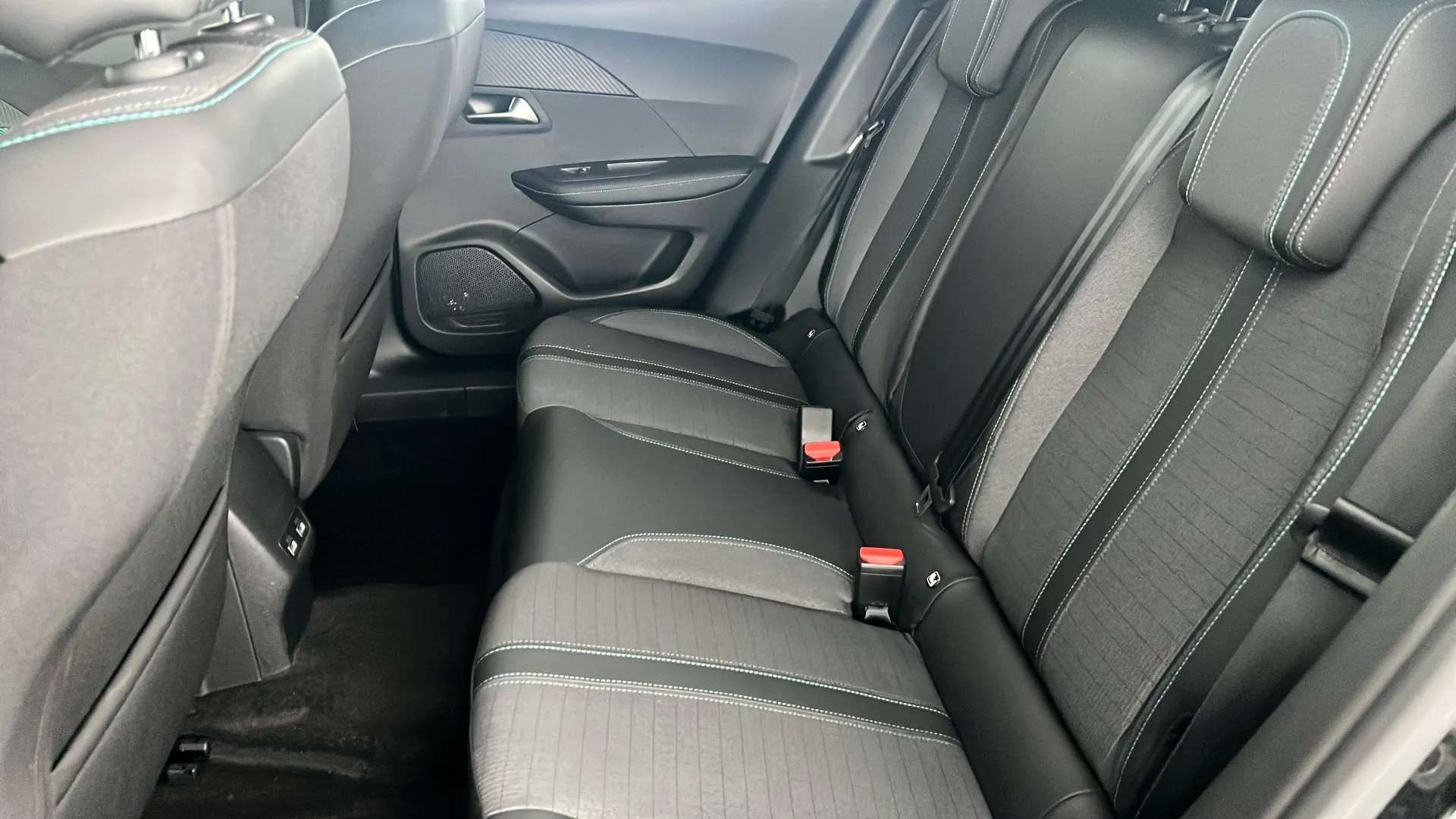 2022 PEUGEOT 2008 2022 PEUGEOT 2008