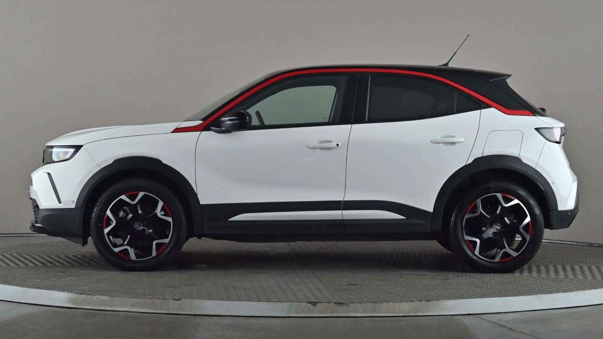 A 2022 VAUXHALL MOKKA 100kW SRi Premium 50kWh Auto A 2022 VAUXHALL MOKKA 100kW SRi Premium 50kWh Auto