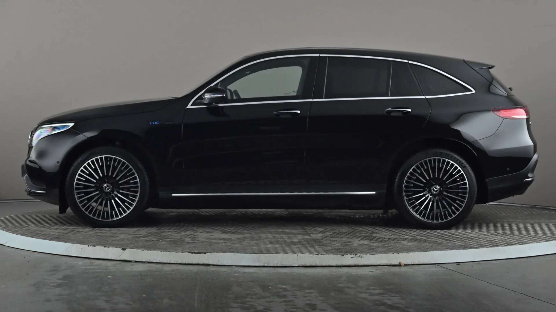 A 2021 MERCEDES-BENZ EQC EQC 400 300kW AMG Line Premium 80kWh Auto A 2021 MERCEDES-BENZ EQC EQC 400 300kW AMG Line Premium 80kWh Auto