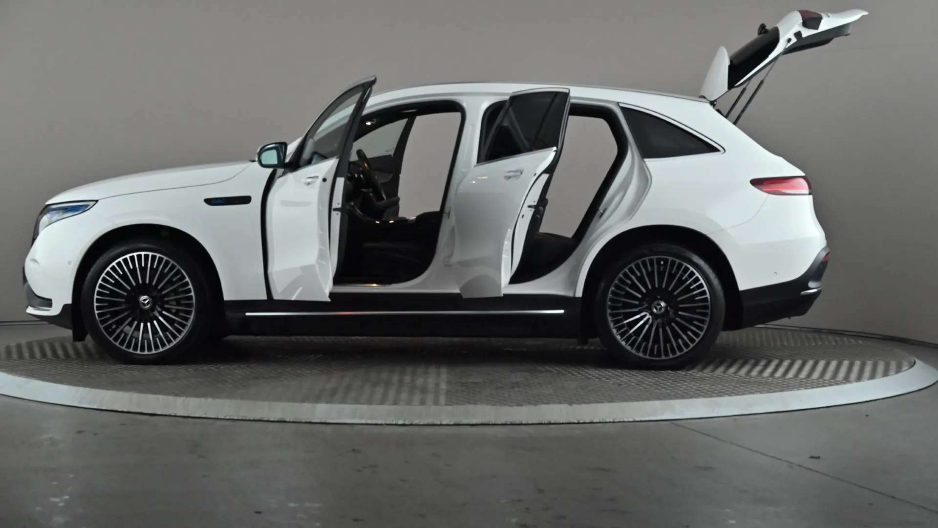 2021 MERCEDES-BENZ EQC 2021 MERCEDES-BENZ EQC