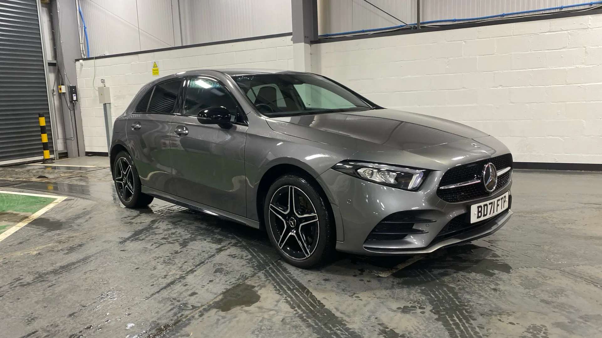 A 2022 MERCEDES-BENZ A CLASS A250e AMG Line Premium Edition Auto A 2022 MERCEDES-BENZ A CLASS A250e AMG Line Premium Edition Auto