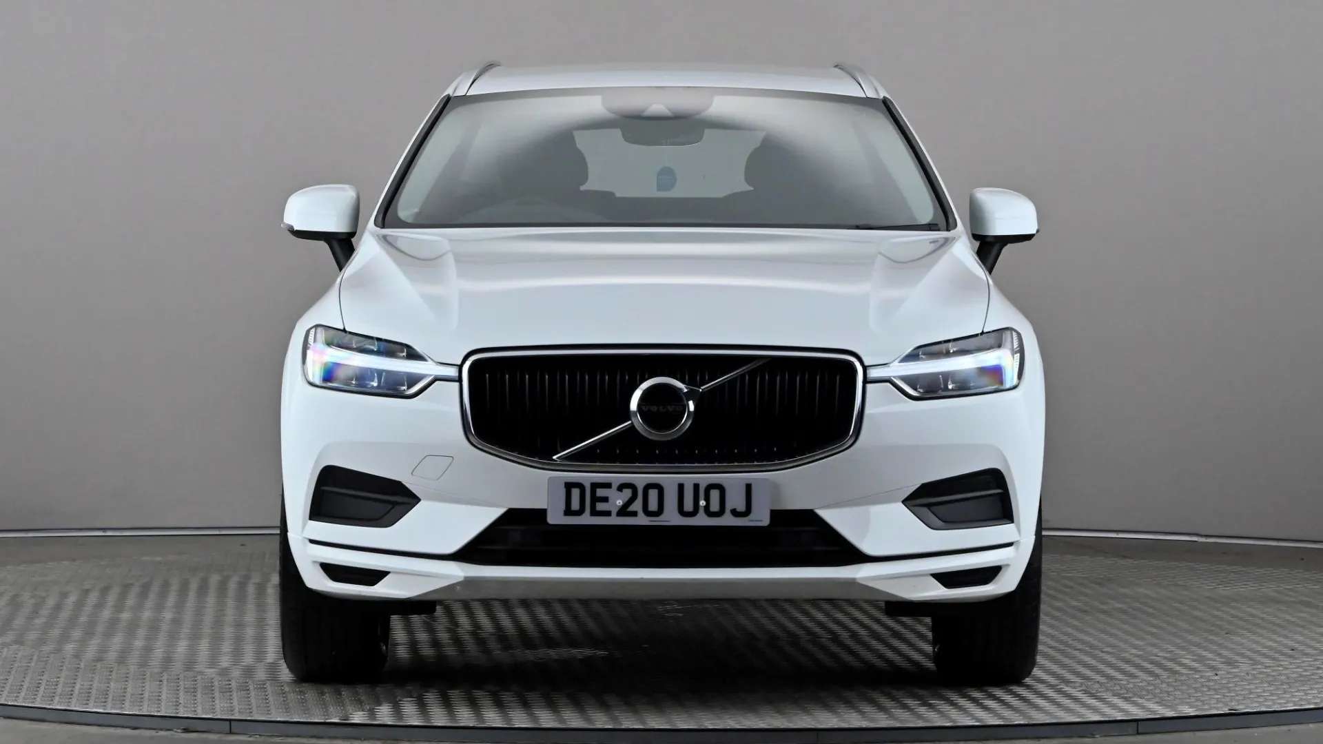 A 2020 VOLVO XC60 2.0 D4 Momentum Geartronic A 2020 VOLVO XC60 2.0 D4 Momentum Geartronic