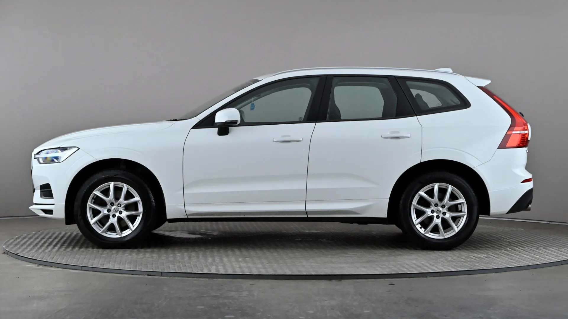 A 2020 VOLVO XC60 2.0 D4 Momentum Geartronic A 2020 VOLVO XC60 2.0 D4 Momentum Geartronic