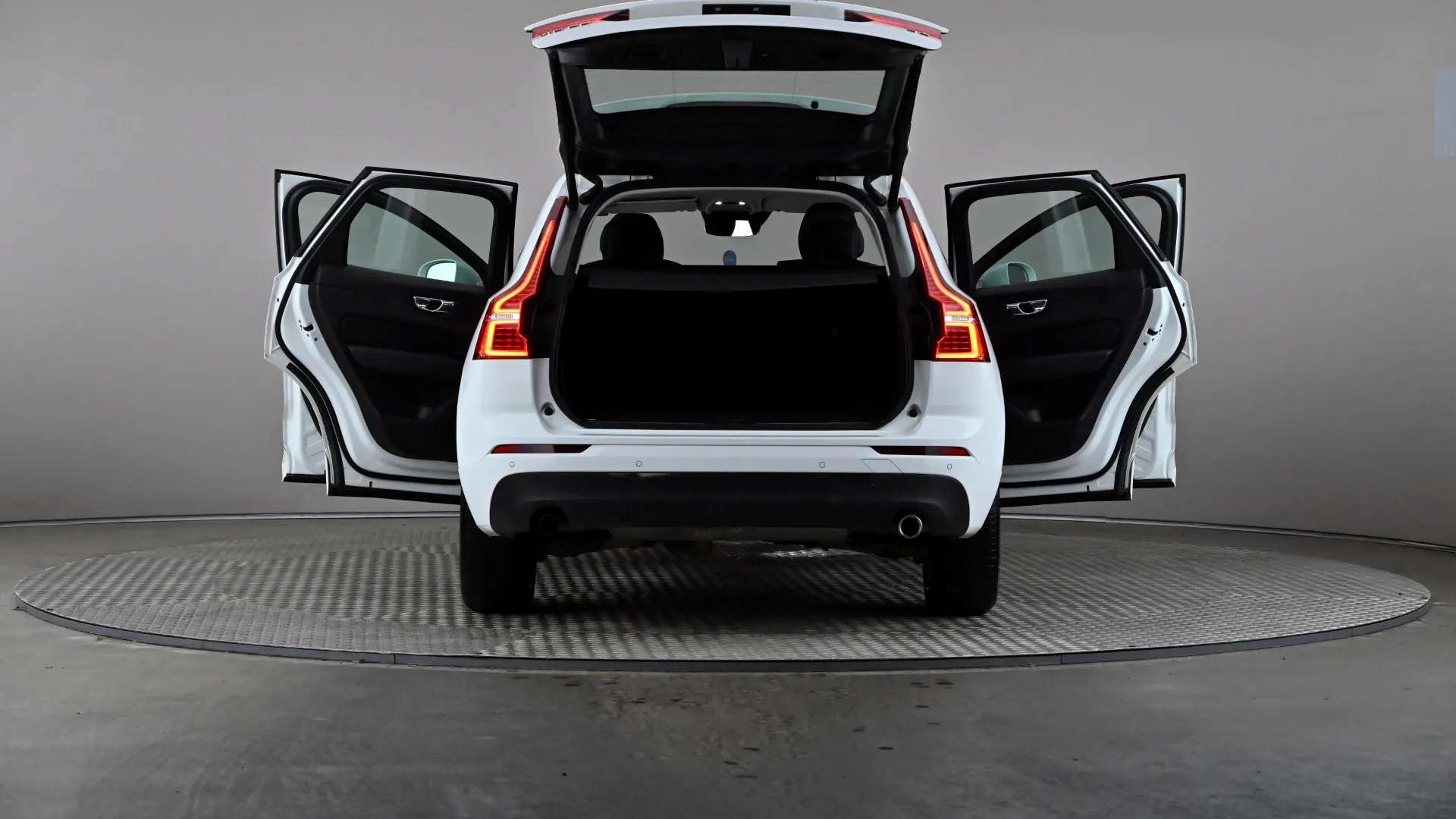 2020 VOLVO XC60 2020 VOLVO XC60
