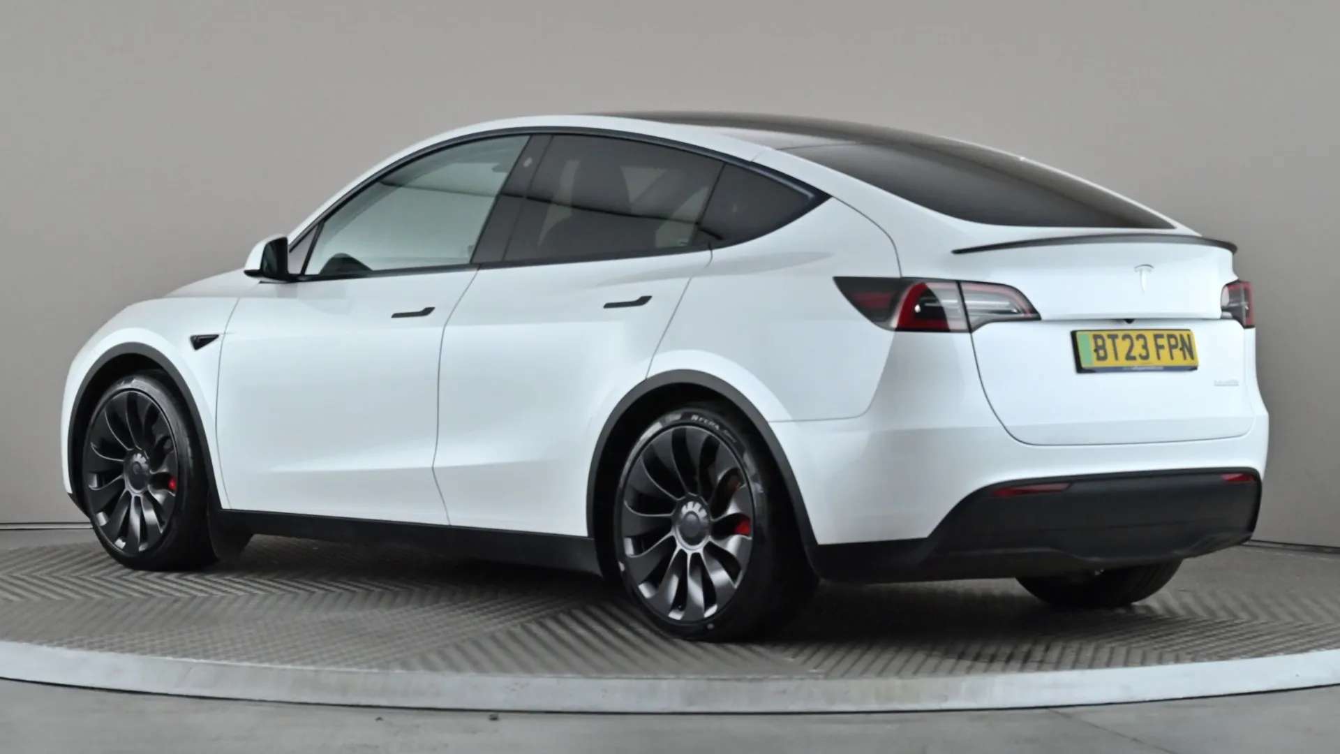 A 2023 TESLA MODEL Y Performance AWD Auto A 2023 TESLA MODEL Y Performance AWD Auto