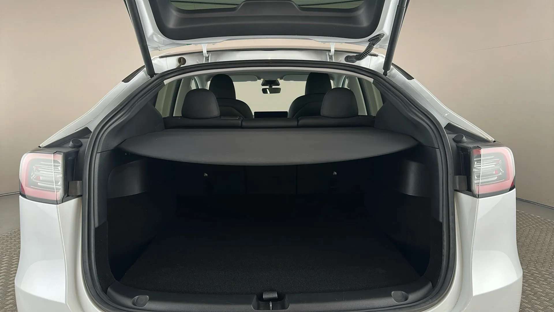 2023 TESLA MODEL Y 2023 TESLA MODEL Y