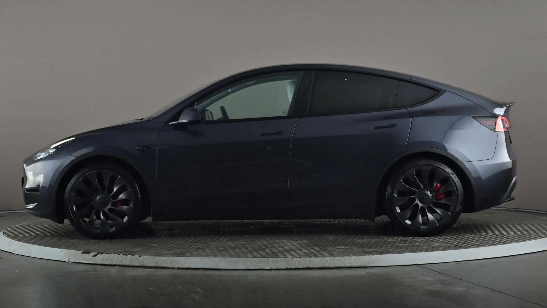 A 2023 TESLA MODEL Y Performance AWD Auto A 2023 TESLA MODEL Y Performance AWD Auto