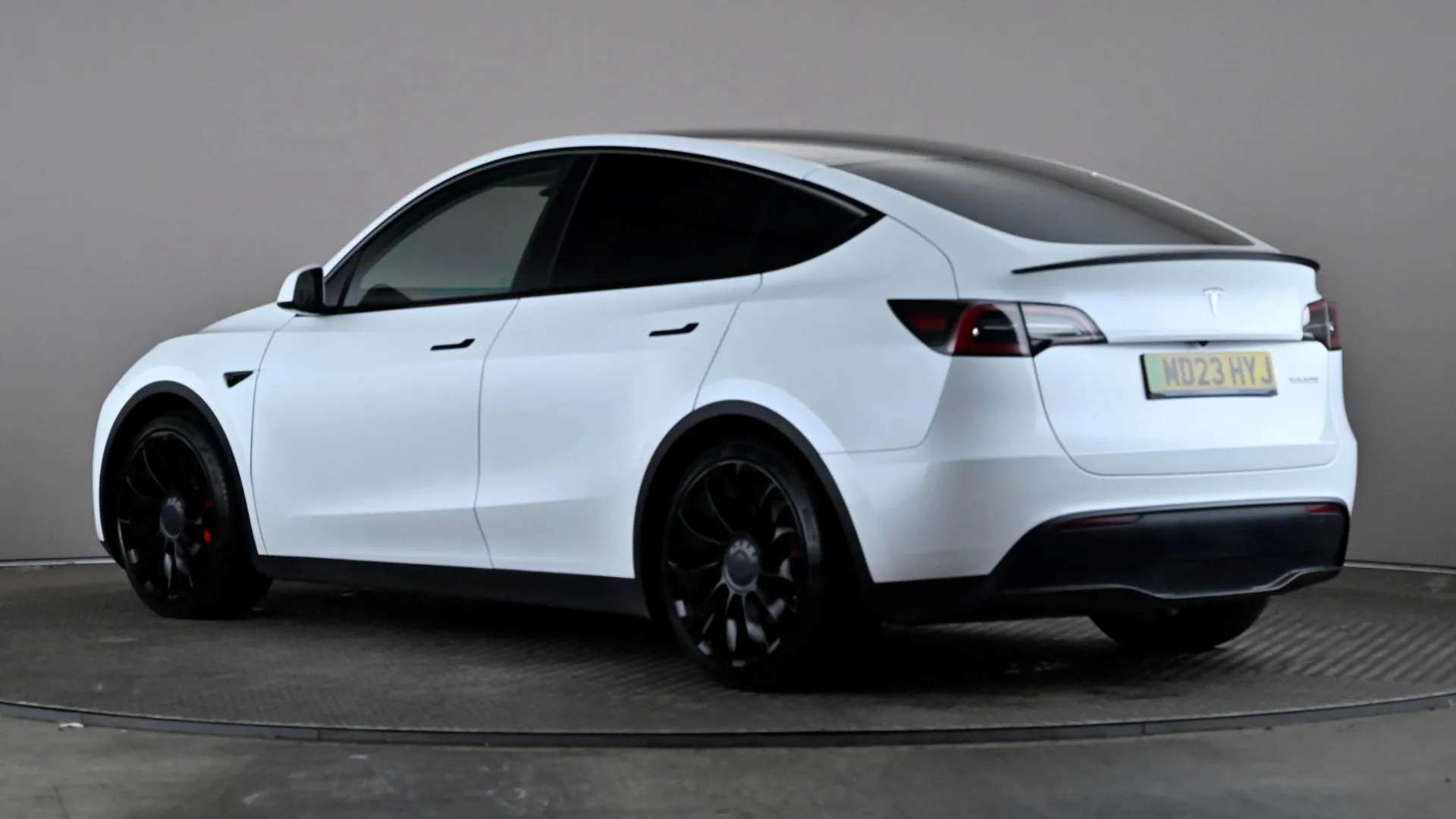 A 2023 TESLA MODEL Y Performance AWD Auto A 2023 TESLA MODEL Y Performance AWD Auto