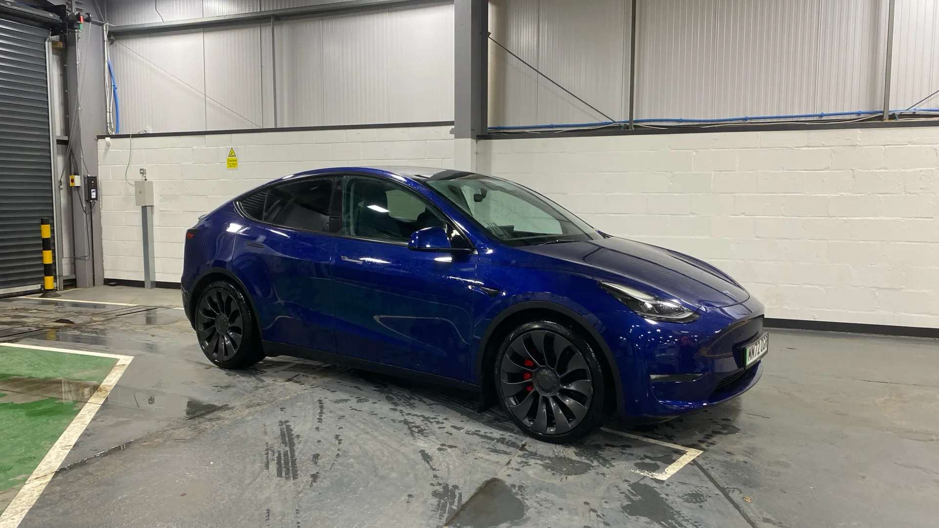 A 2022 TESLA MODEL Y Performance AWD Auto A 2022 TESLA MODEL Y Performance AWD Auto