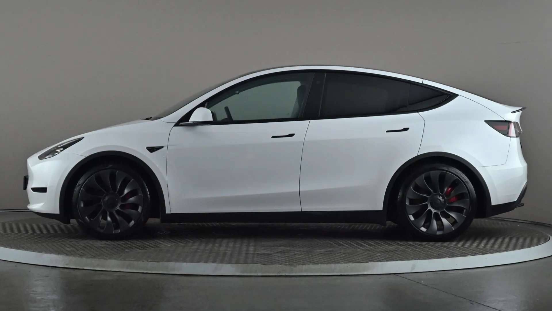 A 2022 TESLA MODEL Y Performance AWD Auto A 2022 TESLA MODEL Y Performance AWD Auto