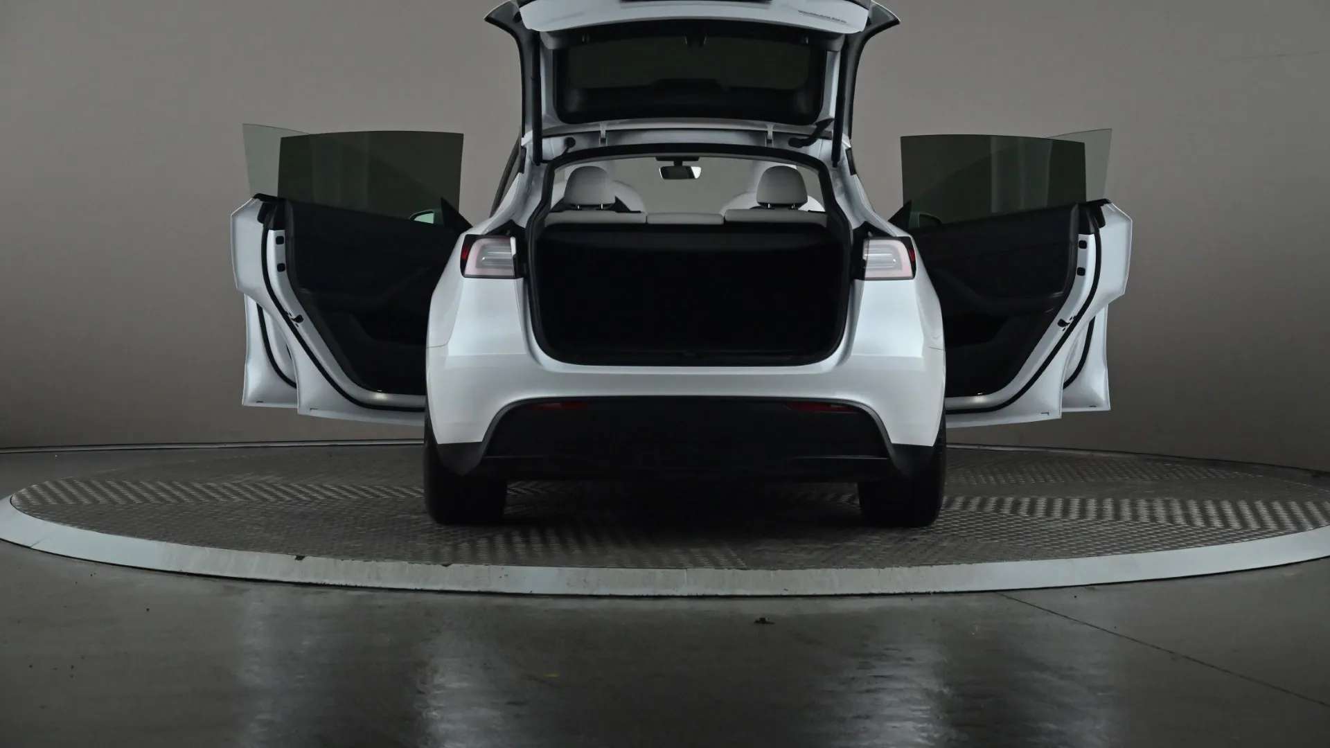 2023 TESLA MODEL Y 2023 TESLA MODEL Y