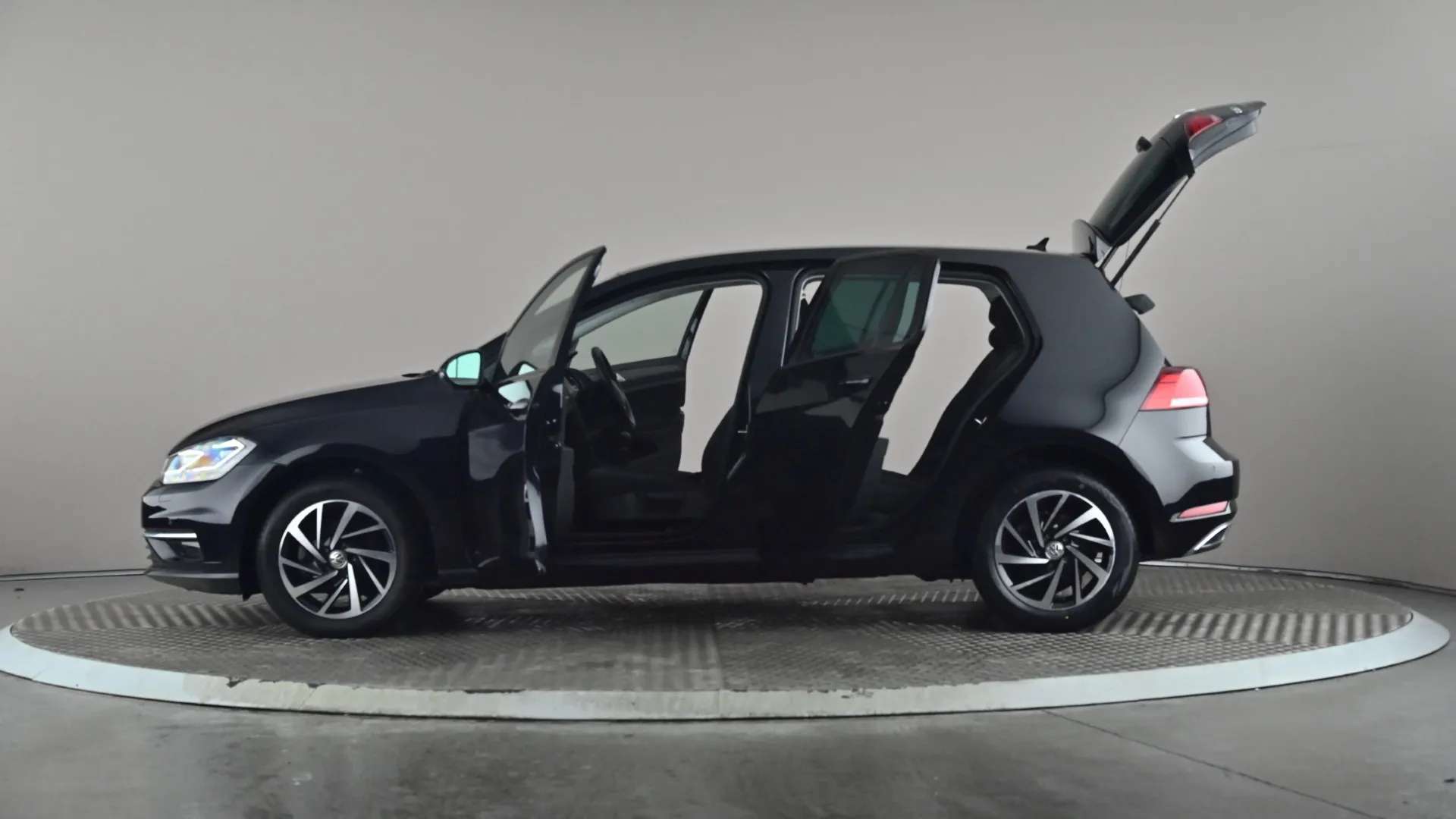 2019 VOLKSWAGEN GOLF 2019 VOLKSWAGEN GOLF