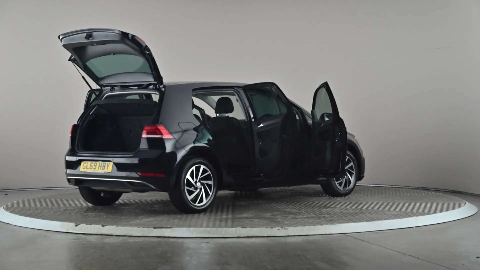 2019 VOLKSWAGEN GOLF 2019 VOLKSWAGEN GOLF