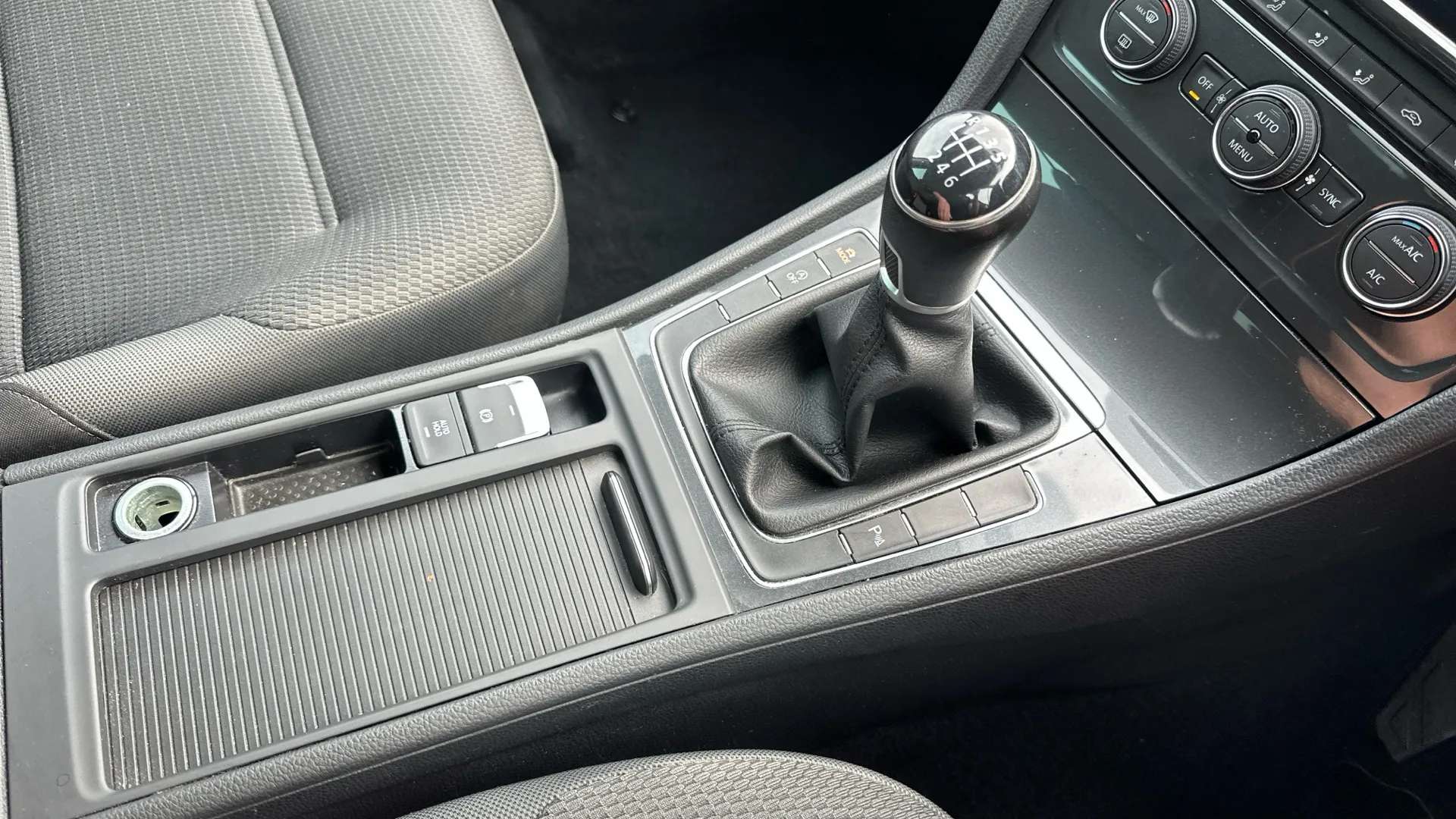 2020 VOLKSWAGEN GOLF 2020 VOLKSWAGEN GOLF