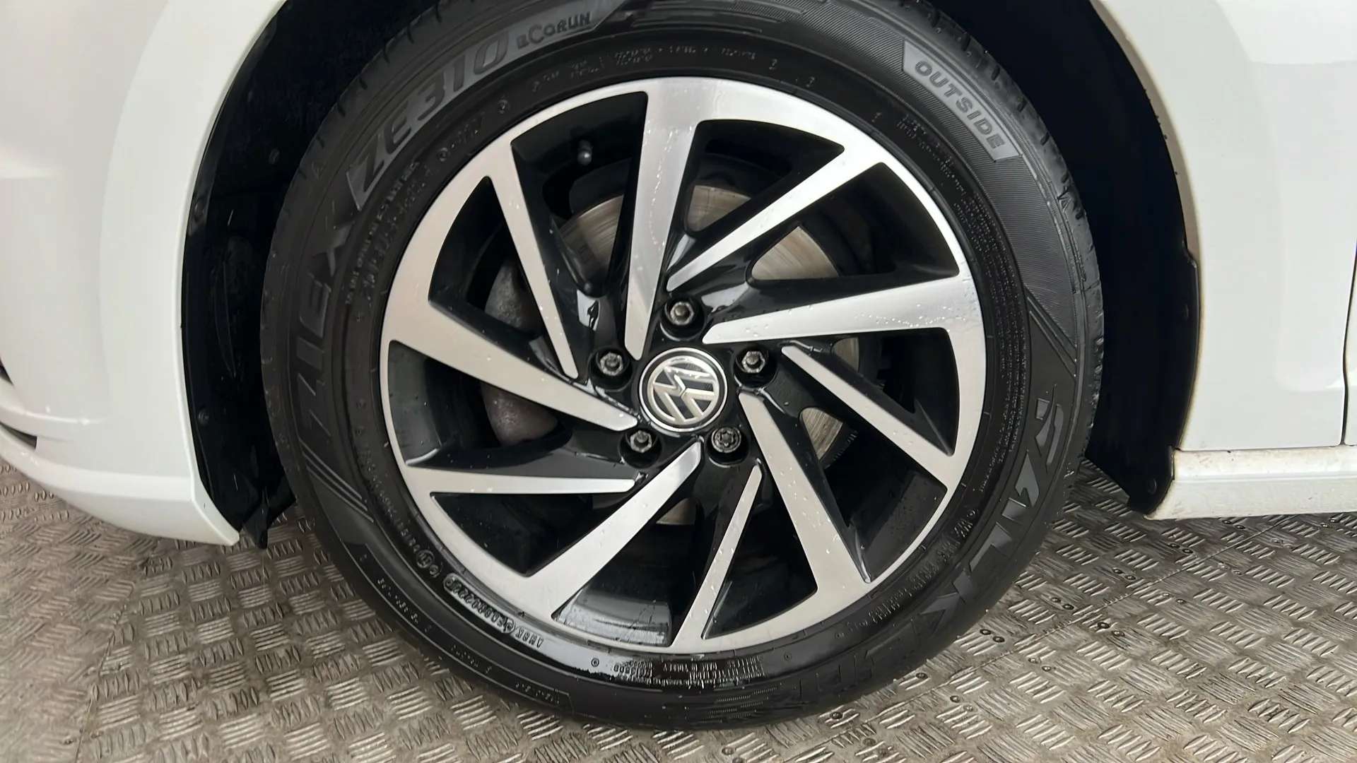 2020 VOLKSWAGEN GOLF 2020 VOLKSWAGEN GOLF