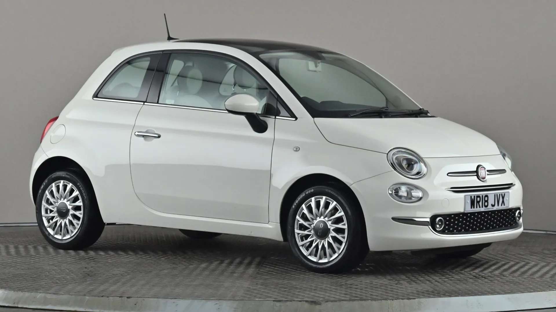 A 2018 FIAT 500 1.2 Lounge A 2018 FIAT 500 1.2 Lounge