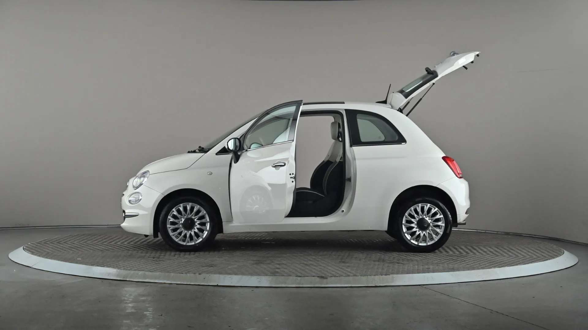 2018 FIAT 500 2018 FIAT 500