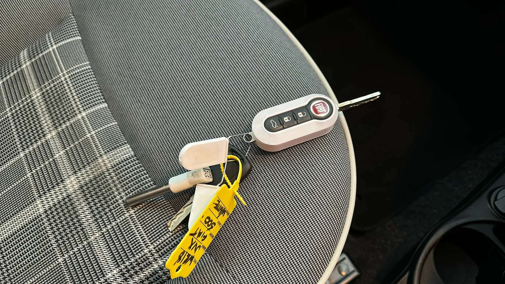 2018 FIAT 500 2018 FIAT 500