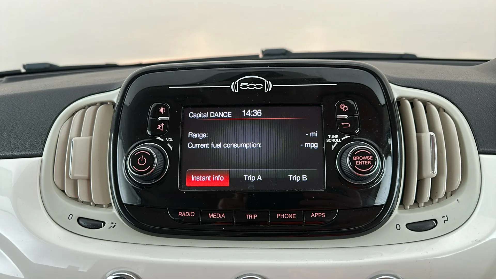 2018 FIAT 500 2018 FIAT 500