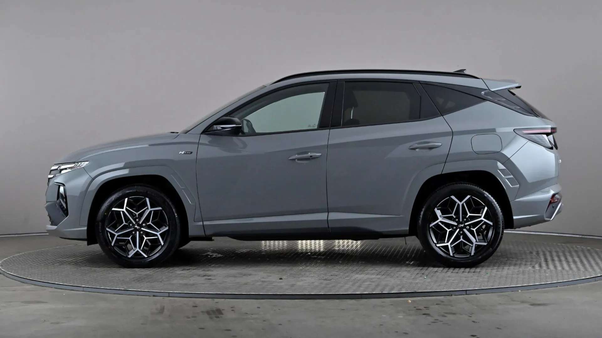 A 2022 HYUNDAI TUCSON 1.6 TGDi Hybrid 230 N Line 2WD Auto A 2022 HYUNDAI TUCSON 1.6 TGDi Hybrid 230 N Line 2WD Auto