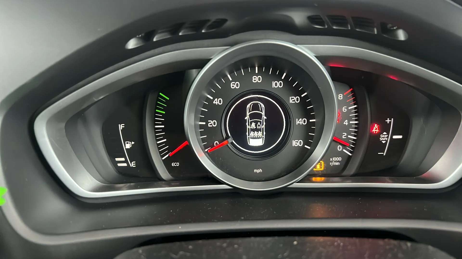 2019 VOLVO V40 2019 VOLVO V40