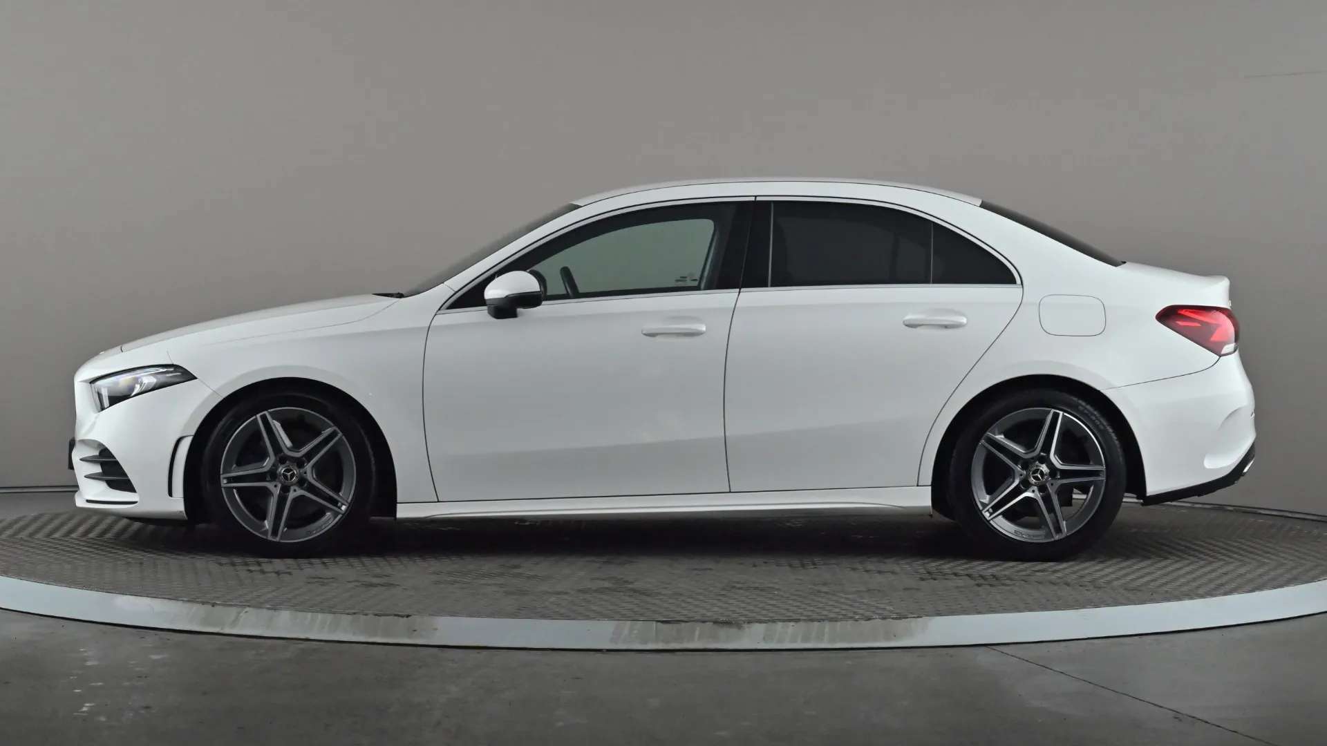 A 2021 MERCEDES-BENZ A CLASS A220d AMG Line Auto A 2021 MERCEDES-BENZ A CLASS A220d AMG Line Auto