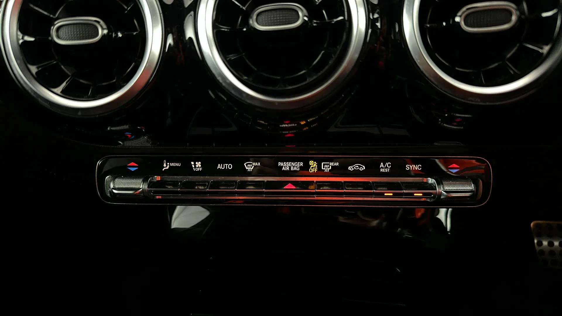 2021 MERCEDES-BENZ A CLASS 2021 MERCEDES-BENZ A CLASS