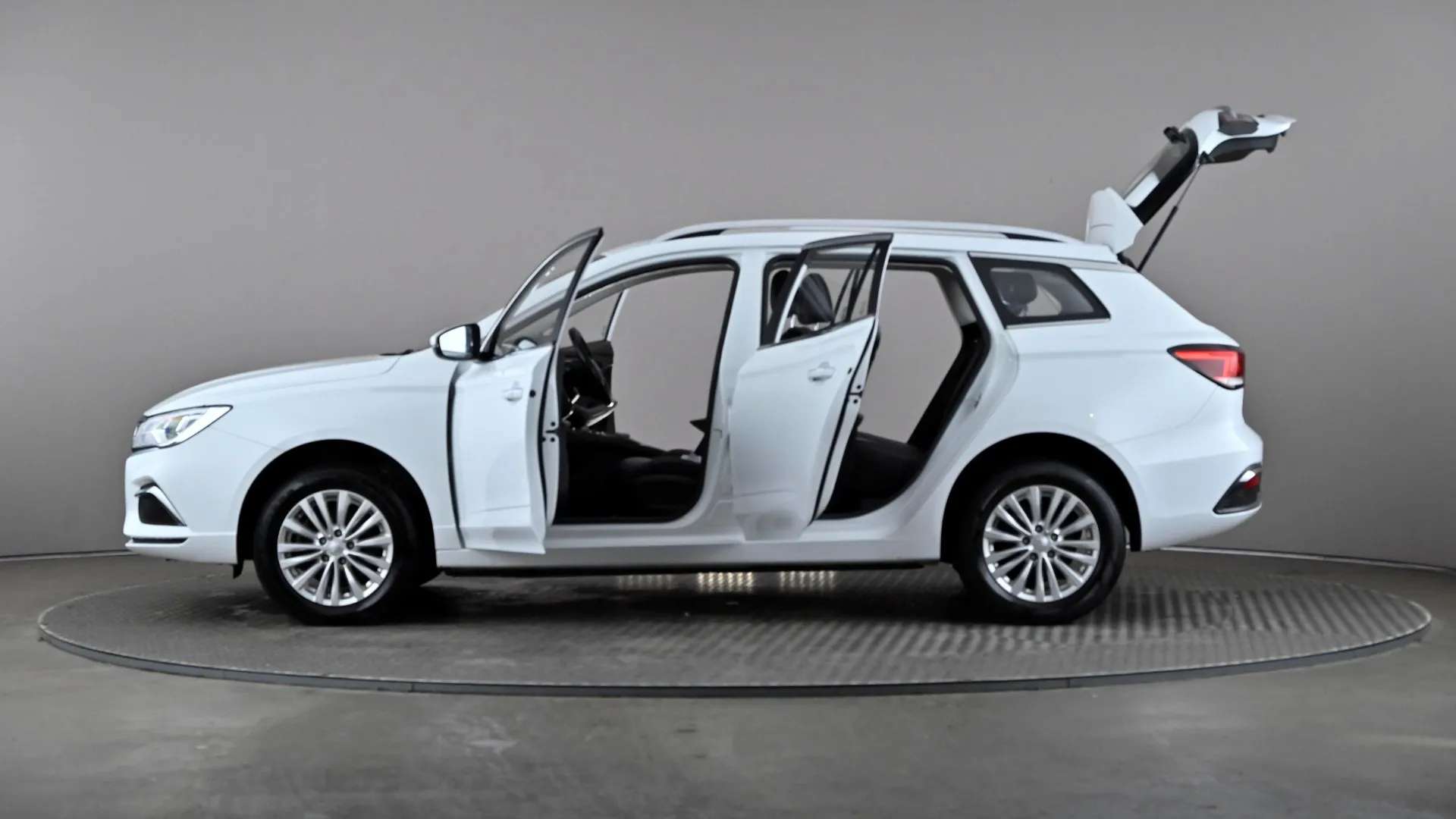 2022 MG MOTOR UK MG5 2022 MG MOTOR UK MG5