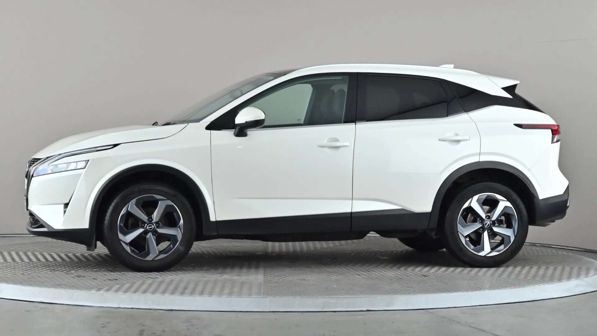 A 2024 NISSAN QASHQAI 1.3 DiG-T MH N-Connecta A 2024 NISSAN QASHQAI 1.3 DiG-T MH N-Connecta