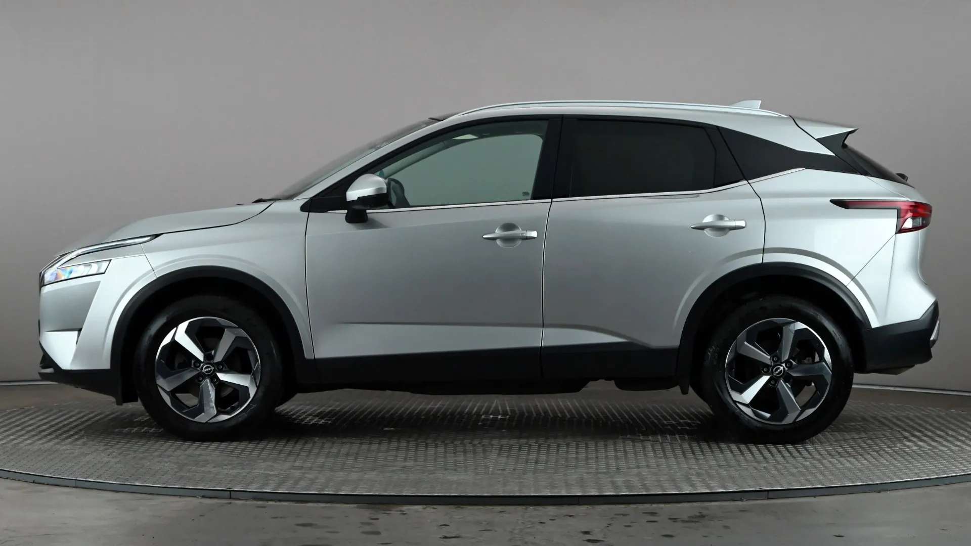 A 2024 NISSAN QASHQAI 1.3 DiG-T MH N-Connecta A 2024 NISSAN QASHQAI 1.3 DiG-T MH N-Connecta