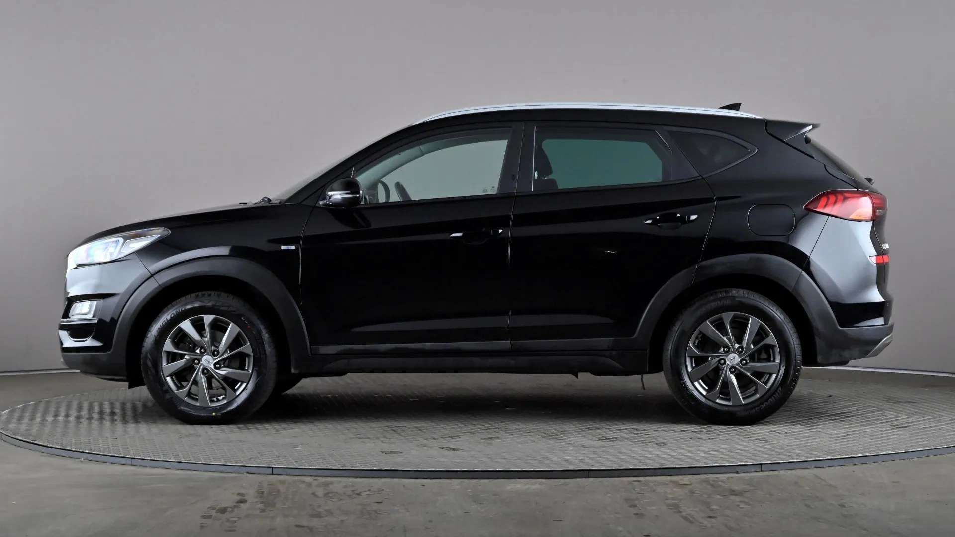 A 2020 HYUNDAI TUCSON 1.6 CRDi 48V MHD SE Nav 2WD A 2020 HYUNDAI TUCSON 1.6 CRDi 48V MHD SE Nav 2WD